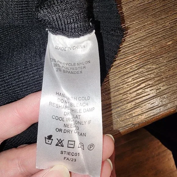 Quince Cropped Square Neck Ribbed Knit Tank NWT Black Small - Picture 7 of 8